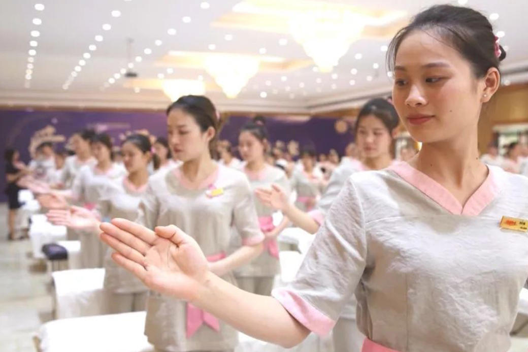 为爱修行 一心为您——2018年度华窈企业国庆员工实战大练兵